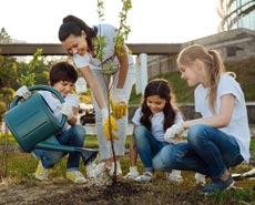 Encourage kids to volunteer in this PTA fundraising idea!