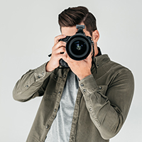 Hold a photography contest as an online school fundraiser.